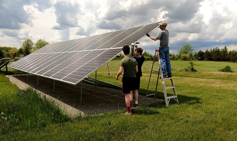 Bifacial solar panels maintenance